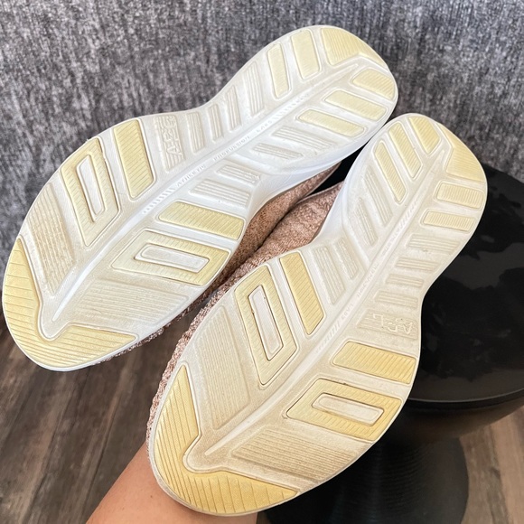 Women’s APL TechLoom Phantom Size 10 - Picture 13 of 14